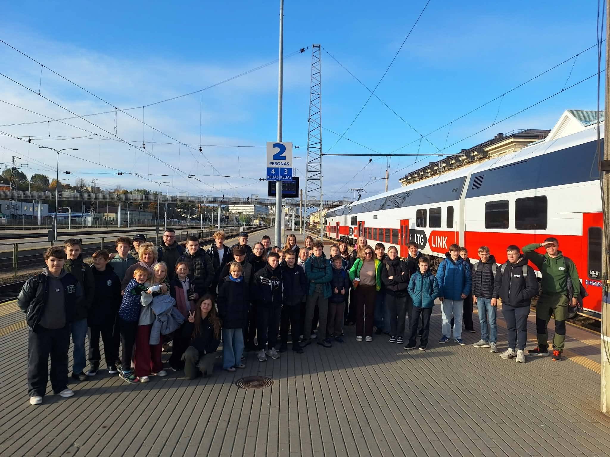Vilniaus jaunųjų turistų edukacinė kraštotyrinė išvyką į Kauną „Kelionė be kompaso“